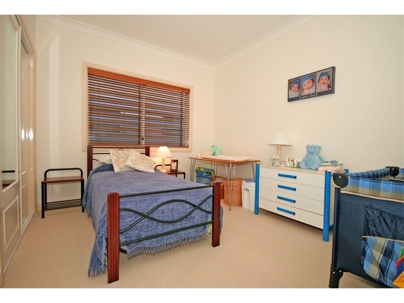 90 Long Street West, Graceville QLD 4075