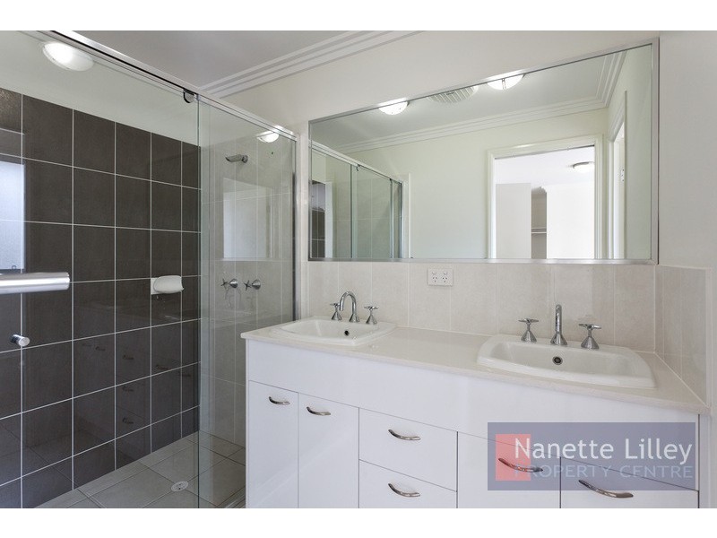 10 Kenilworth Street, Sherwood QLD 4075