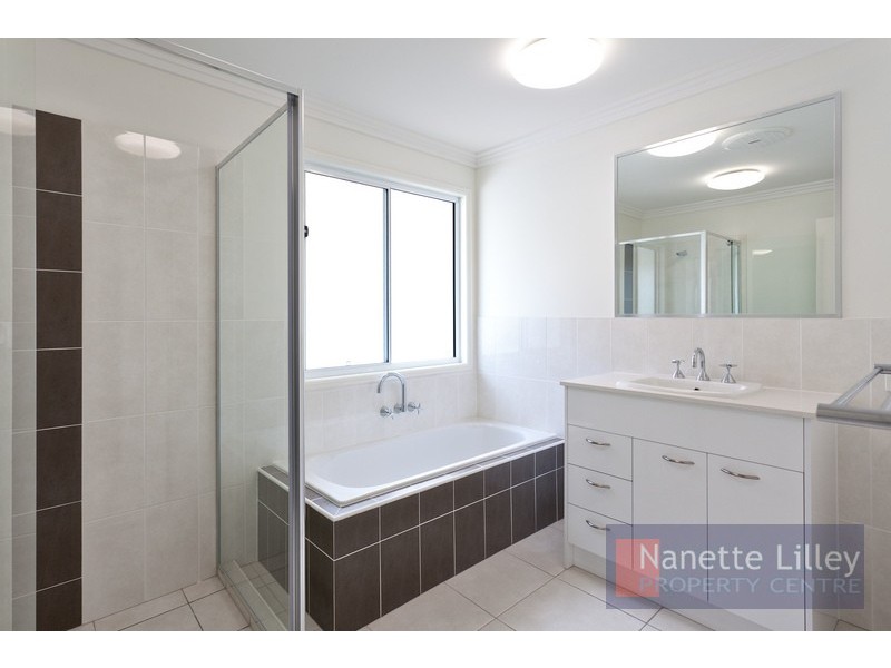 10 Kenilworth Street, Sherwood QLD 4075