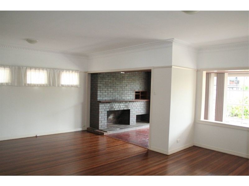 91 Long Street West, Graceville QLD 4075