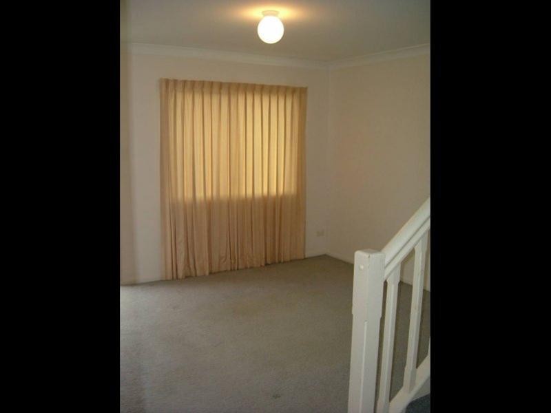 1/24 Hood Street, Sherwood QLD 4075