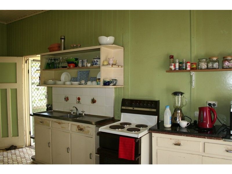 13 Rakeevan Road, Graceville QLD 4075