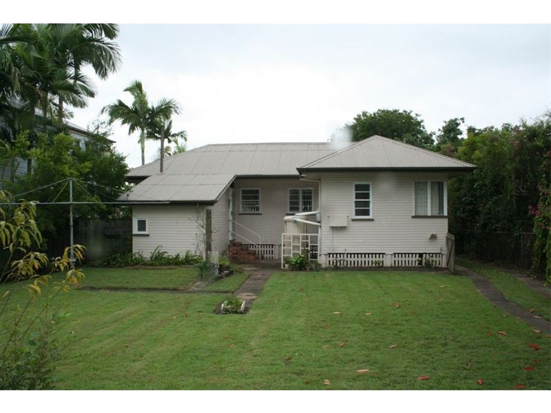 26 Bentinck Street, Sherwood QLD 4075