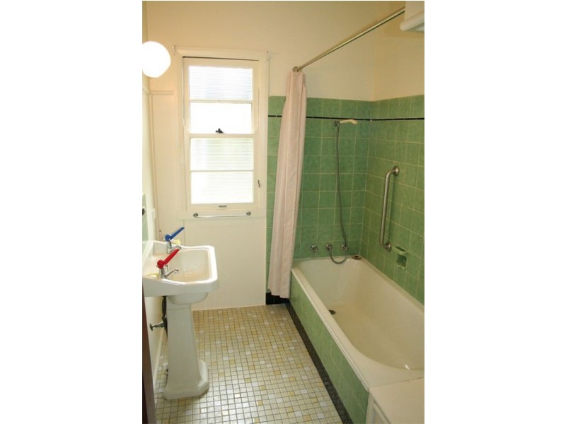 26 Bentinck Street, Sherwood QLD 4075