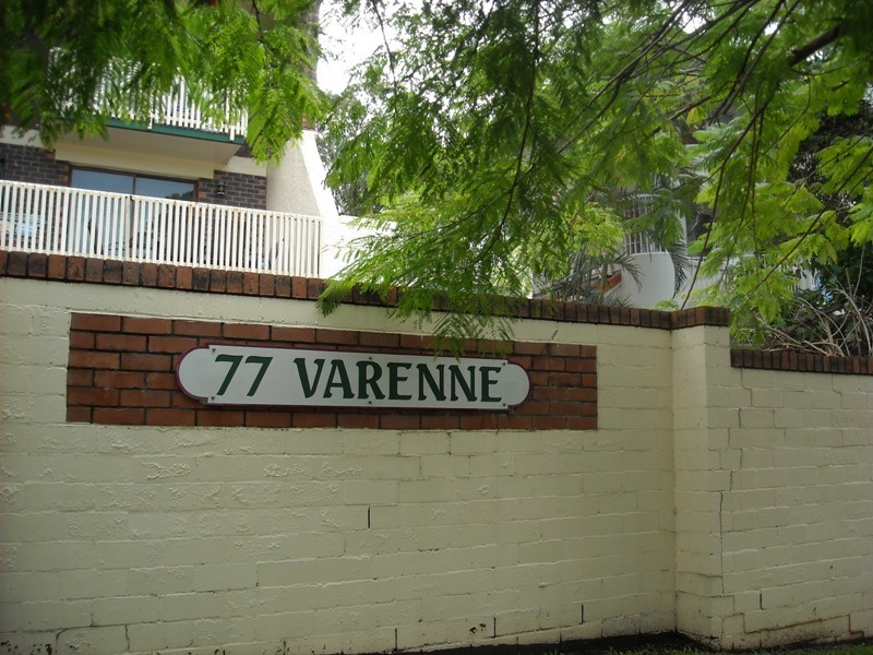 8/77 Warren Street, St Lucia QLD 4067