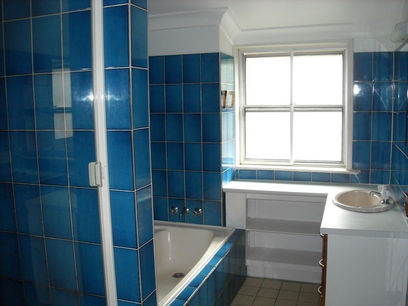 8/77 Warren Street, St Lucia QLD 4067