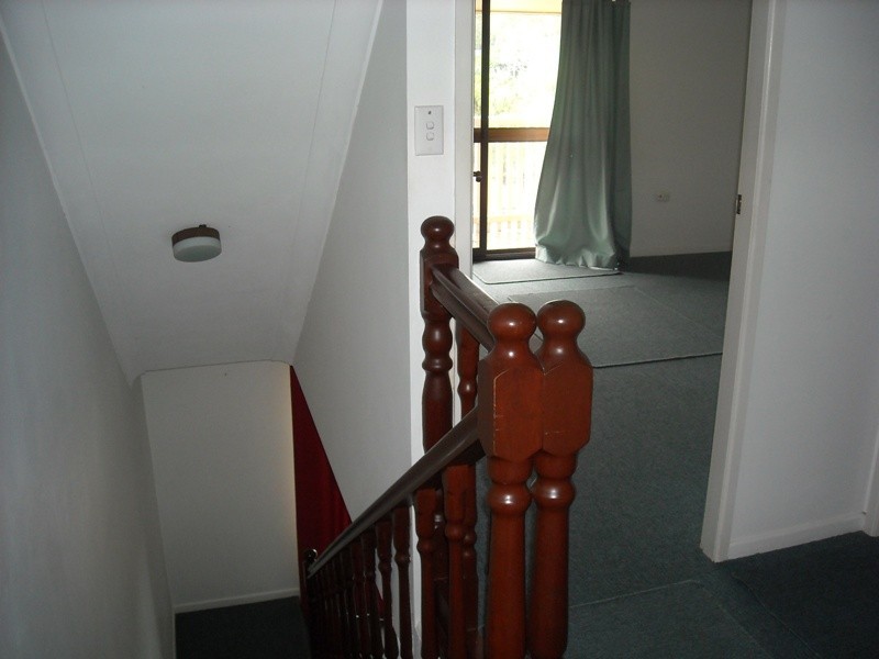 8/77 Warren Street, St Lucia QLD 4067