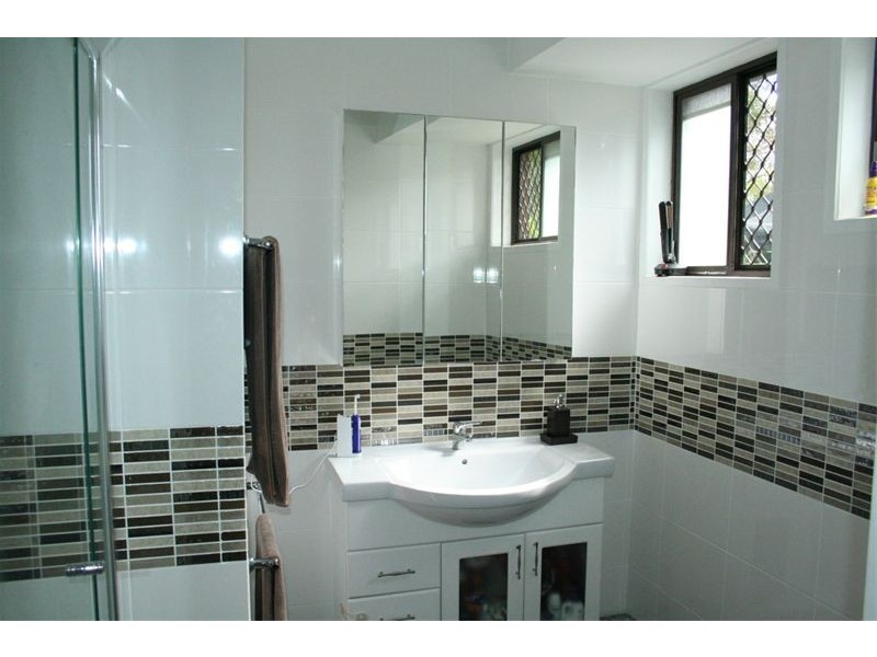 54 Gray Avenue, Corinda QLD 4075