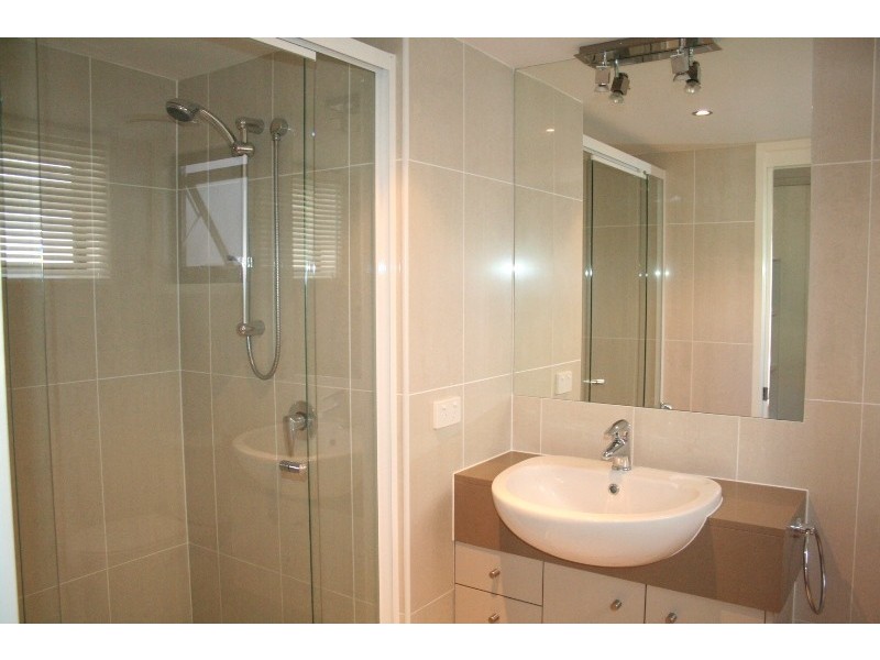 1/327 Verney Road East, Graceville QLD 4075