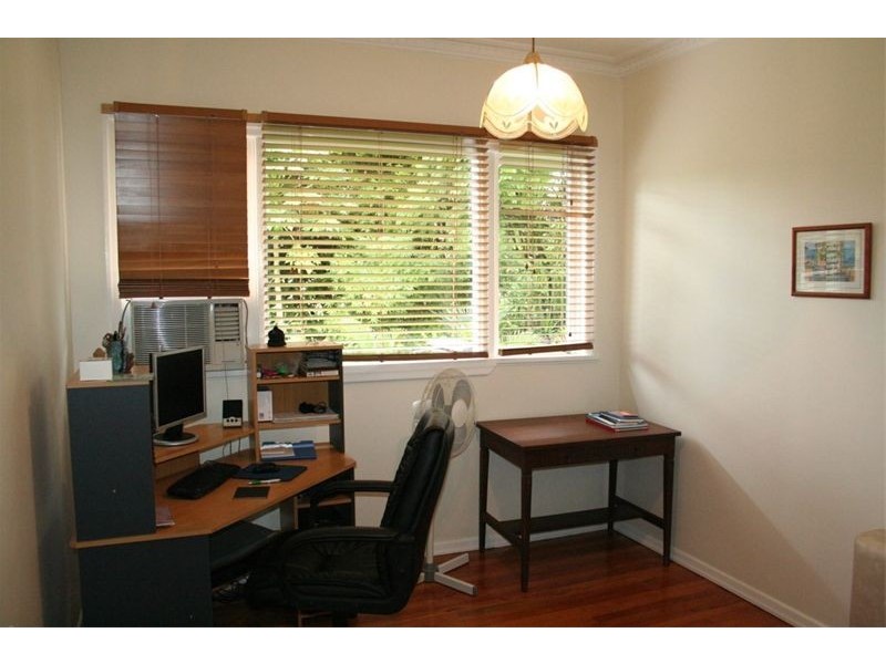 20 Sheffield St, Oxley QLD 4075