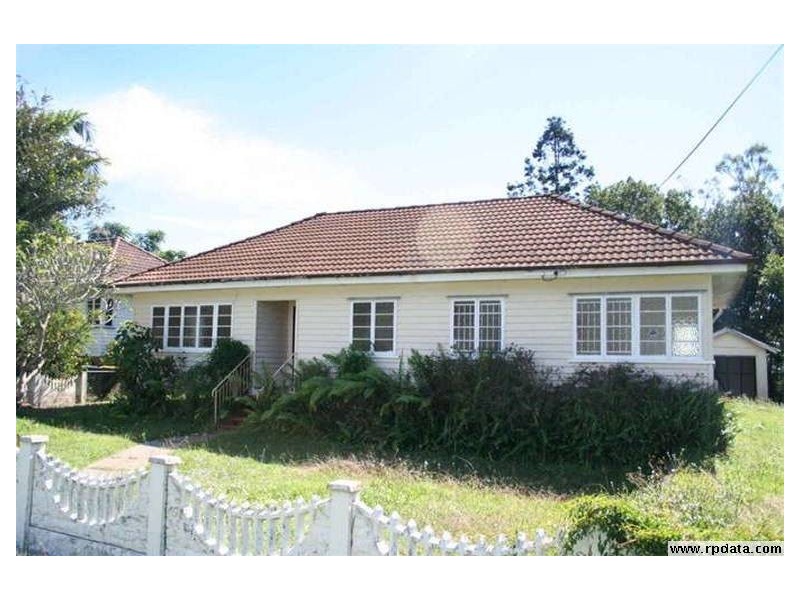 49 Wylie Street, Graceville QLD 4075