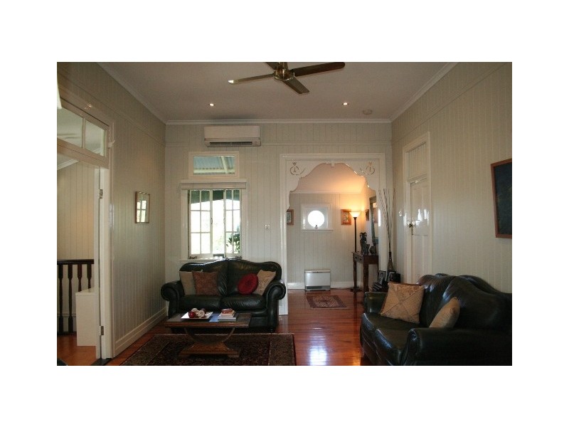 54 Austral Avenue, Graceville QLD 4075