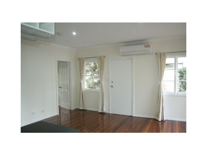 317 Long Street, Graceville QLD 4075