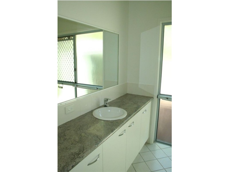 143 Long Street East, Graceville QLD 4075