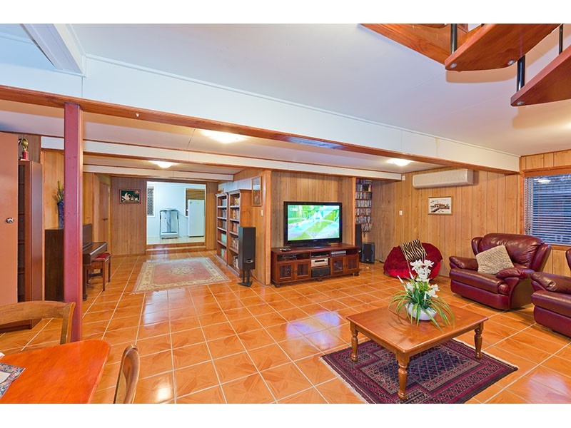 57 Nelson Street, Corinda QLD 4075