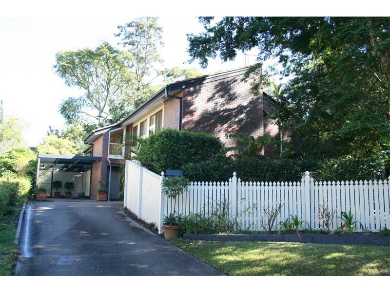 10 Bejimba Street, Kenmore QLD 4069