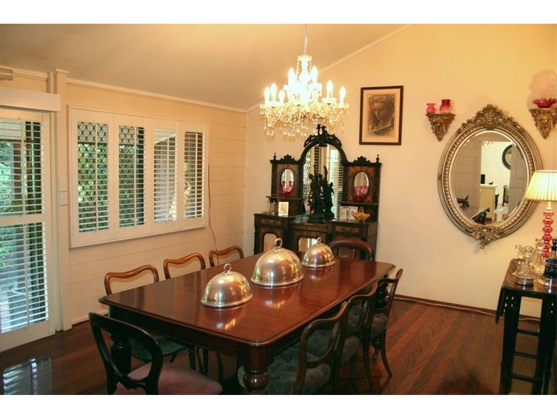 10 Bejimba Street, Kenmore QLD 4069