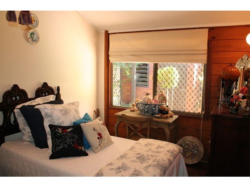 10 Bejimba Street, Kenmore QLD 4069