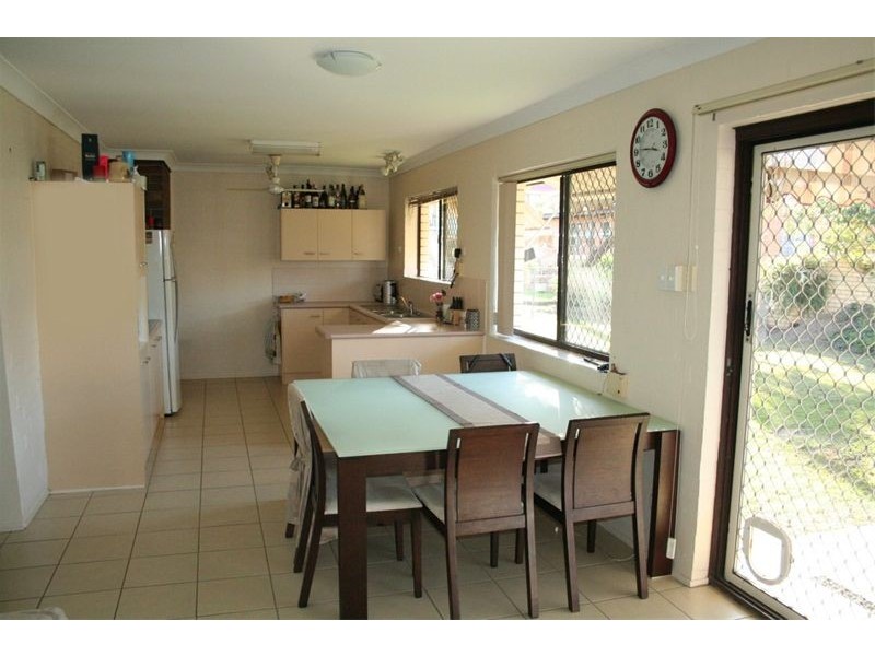 24 Deniven Street, Corinda QLD 4075