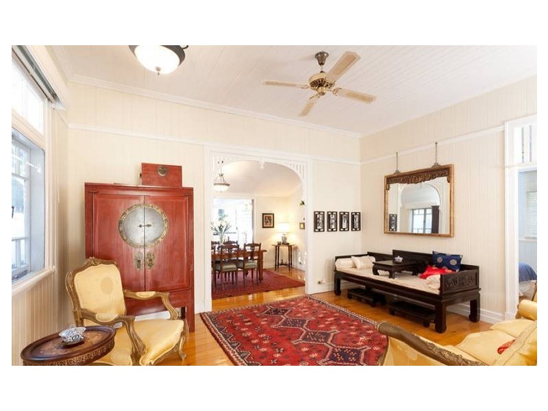 82 Hargreaves Avenue, Chelmer QLD 4068