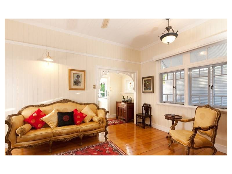 82 Hargreaves Avenue, Chelmer QLD 4068