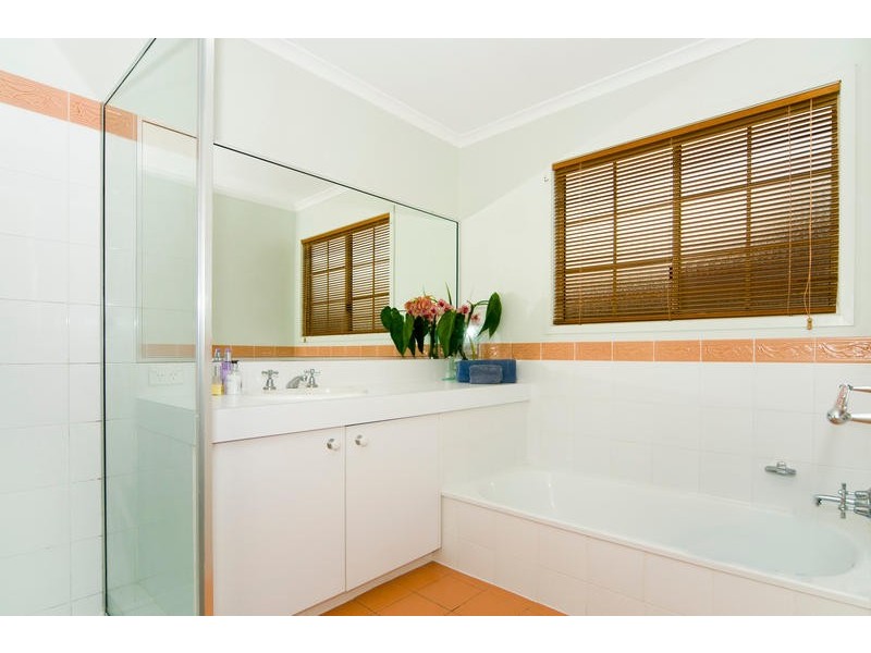 101 Dewar Terrace, Sherwood QLD 4075