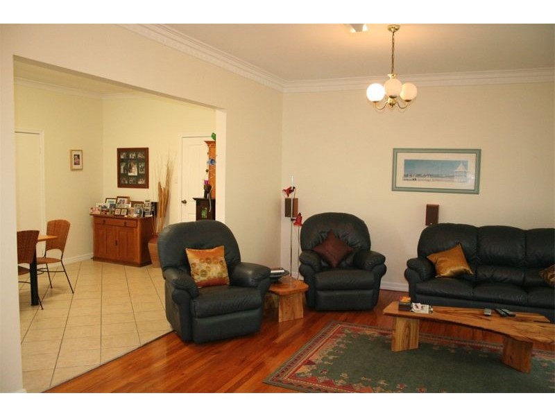 20 Sheffield St, Oxley QLD 4075