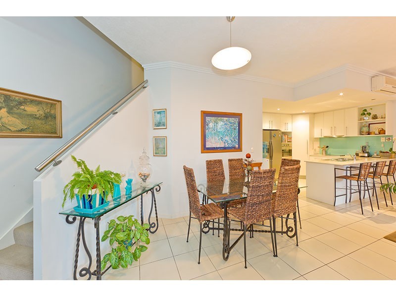 8/93-97 Primrose Street, Sherwood QLD 4075