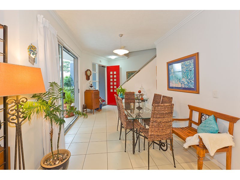 8/93-97 Primrose Street, Sherwood QLD 4075