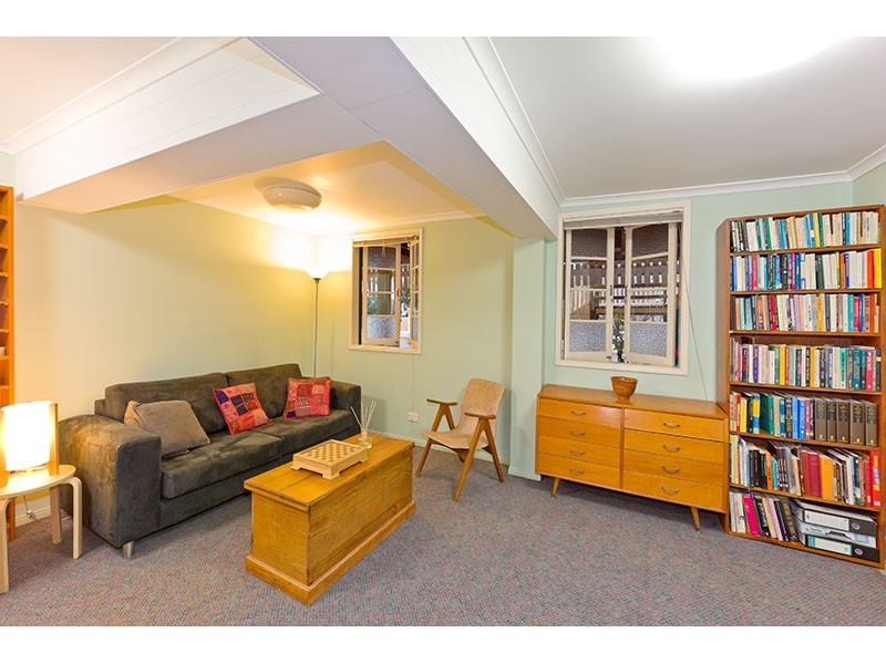 47 Strong Avenue, Graceville QLD 4075