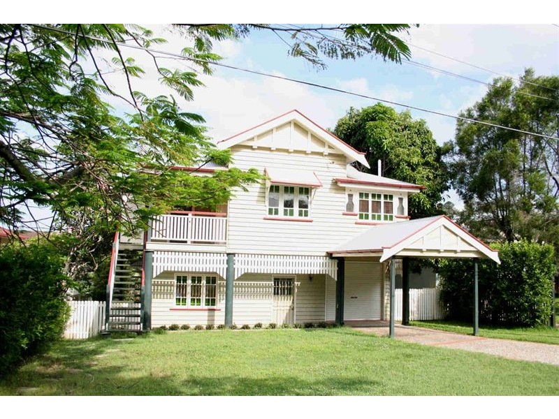 9 Douglas Street, Sherwood QLD 4075