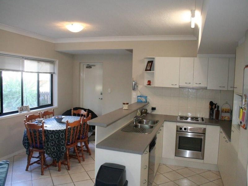 2/532A Oxley Road, Sherwood QLD 4075