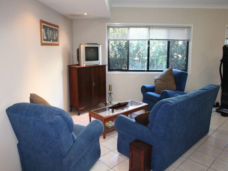 2/532A Oxley Road, Sherwood QLD 4075