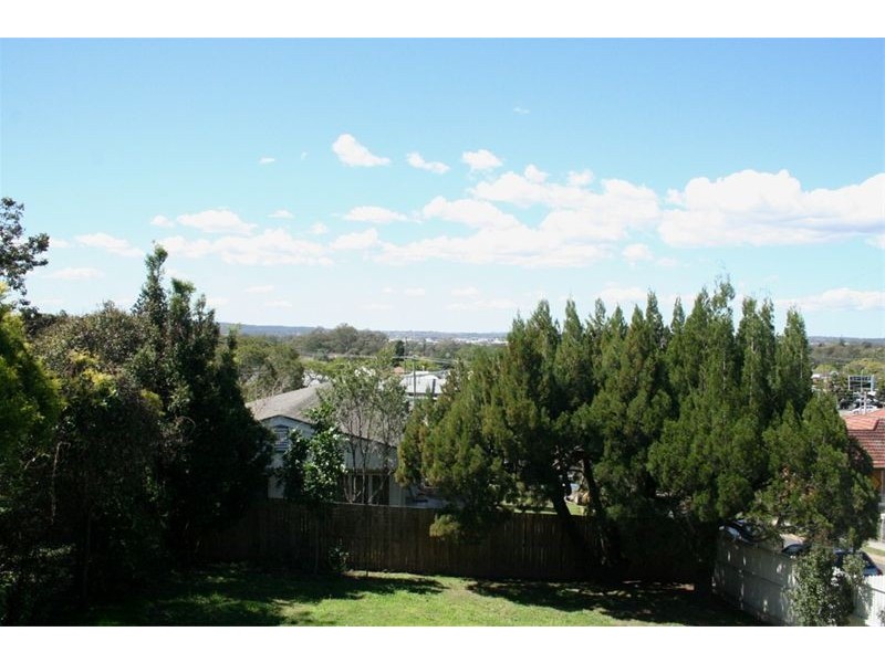 31 Blackheath Road, Oxley QLD 4075