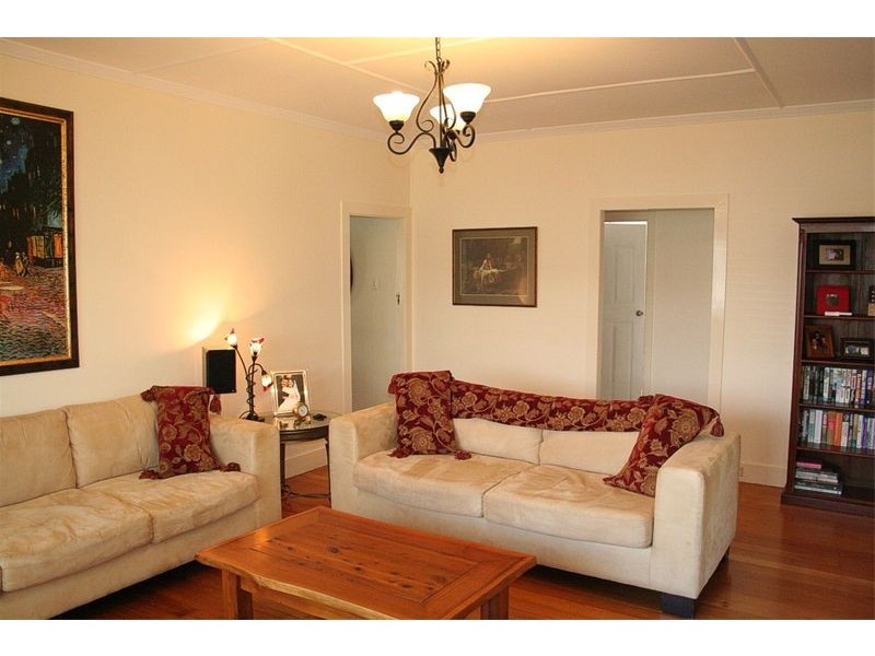 31 Blackheath Road, Oxley QLD 4075