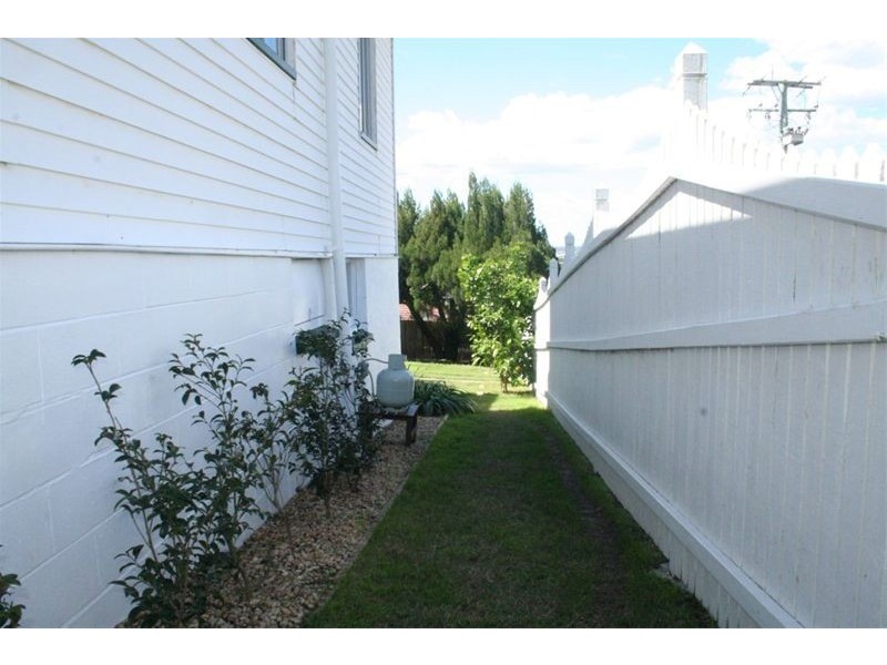 31 Blackheath Road, Oxley QLD 4075