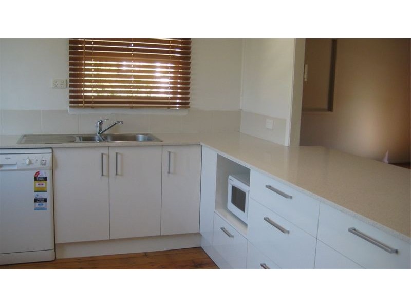 14 Cook Street, Oxley QLD 4075