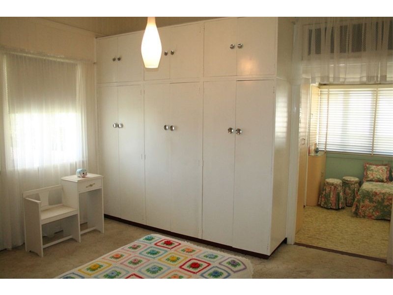 24 Park Tce, Sherwood QLD 4075