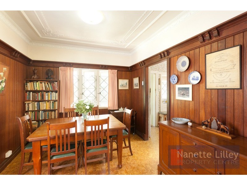 25 McCaul St, Taringa QLD 4068