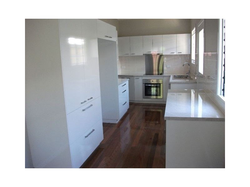 99 Hargreaves Ave, Chelmer QLD 4068