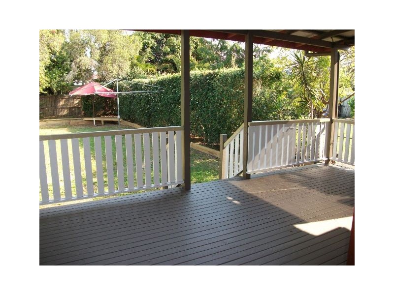 99 Hargreaves Ave, Chelmer QLD 4068