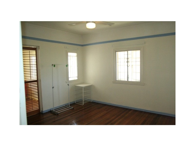 66 Mortlake Road, Graceville QLD 4075