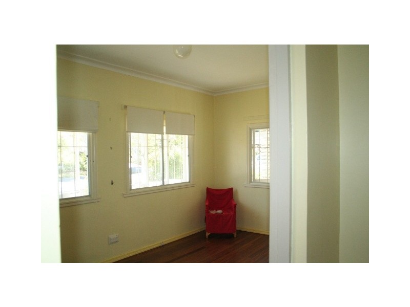66 Mortlake Road, Graceville QLD 4075