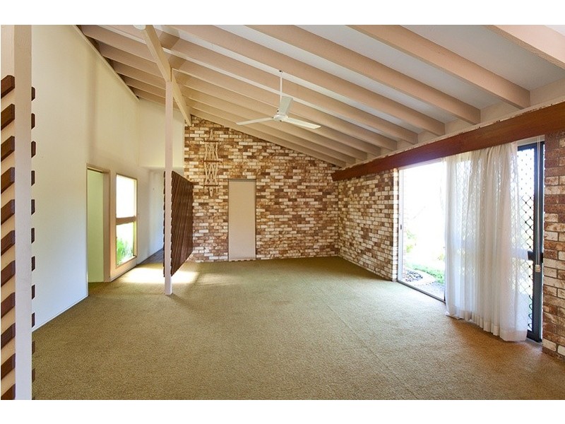 23 Moondarra Street, Chapel Hill QLD 4069