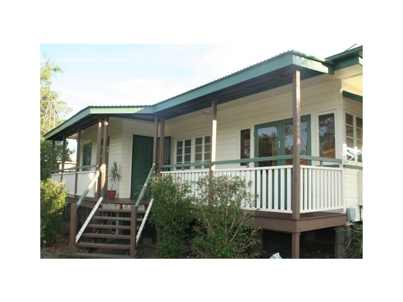 56 William Terrace, Oxley QLD 4075