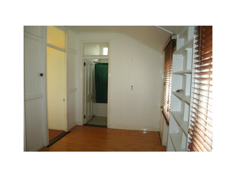 60 Skew Street, Sherwood QLD 4075