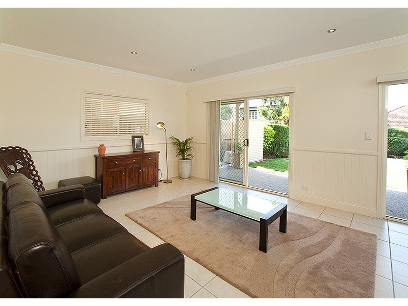 62 Plumer Street, Sherwood QLD 4075