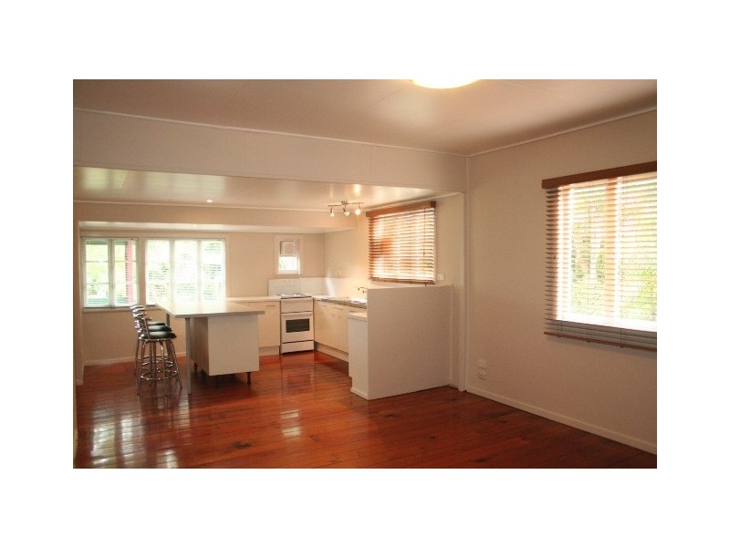 43 Davies Street, Oxley QLD 4075