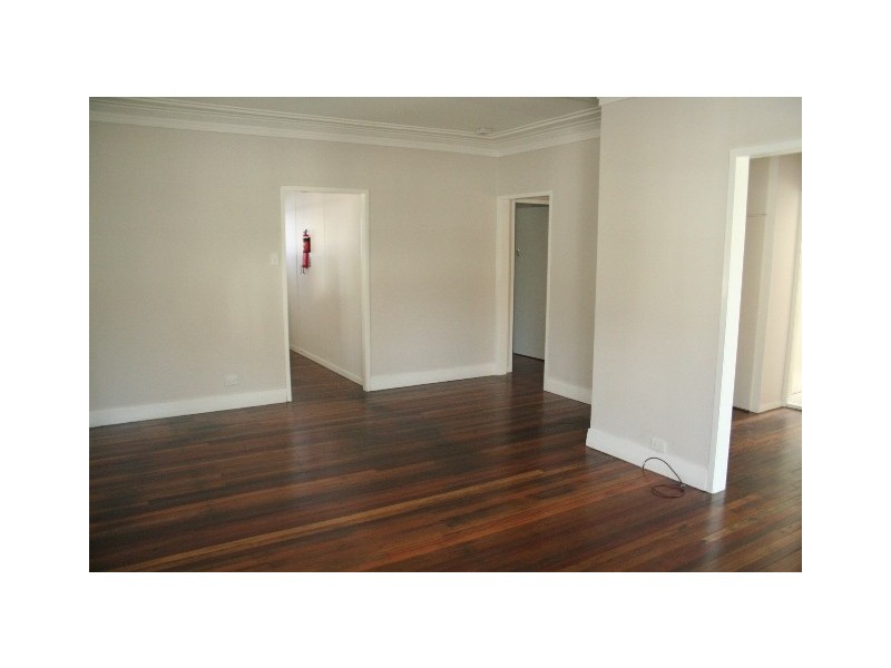 9 Waratah Ave, Graceville QLD 4075