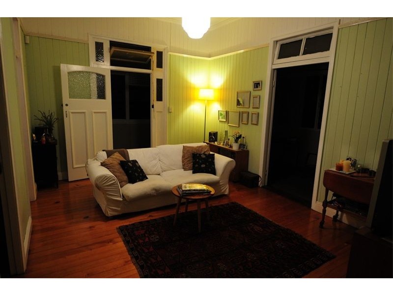 19 Railway Tce, Corinda QLD 4075